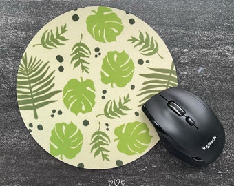 Plant Lady Mouse Mat, Tropical Mouse Pad, Tropical Plants, Plant Mouse Mat, Circle Mouse Pad, Desk Accessories, Gift for Him, Gift for Her