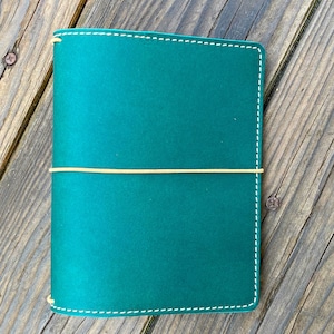 Carnet de notes Safari Leather A6, vert avec bride en cuir, voyageur