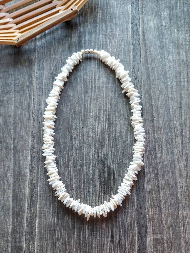 Puka Shell Necklace.Unisex Hawaiian Necklace.Beach Necklace Natural Puka Shell Necklace