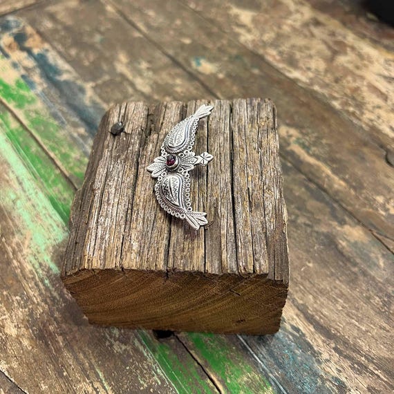 Large Vintage Solid Sterling Silver Wings Feather… - image 9