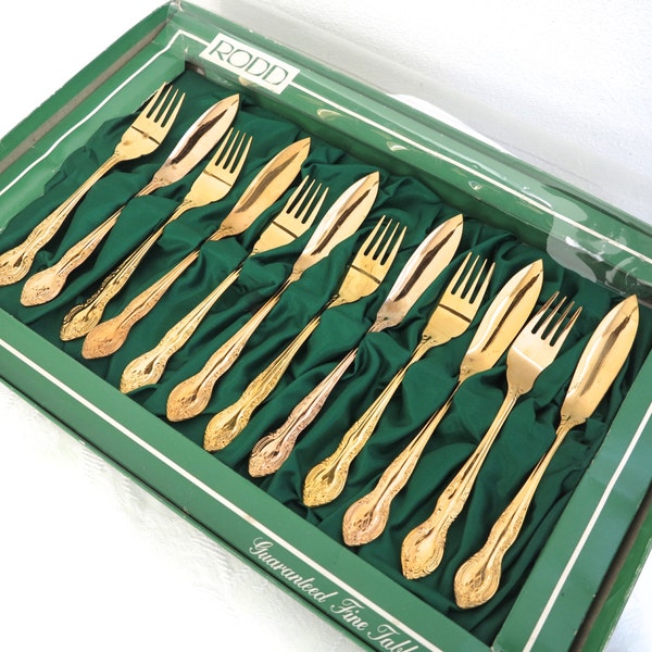 12 pieces of vintage gold plated cutlery, fish knives and forks, original box, Rodd brand, decorative Camille pattern, 1950s - 1970s