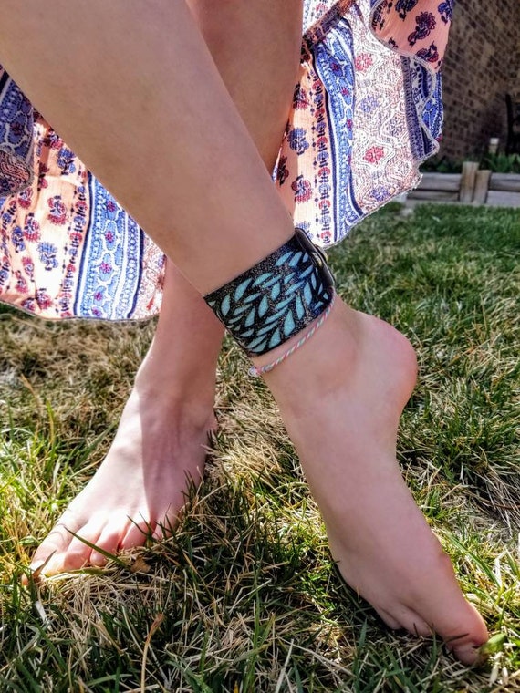 Sparkle Vinyl Cuff Anklet - Layered Lace