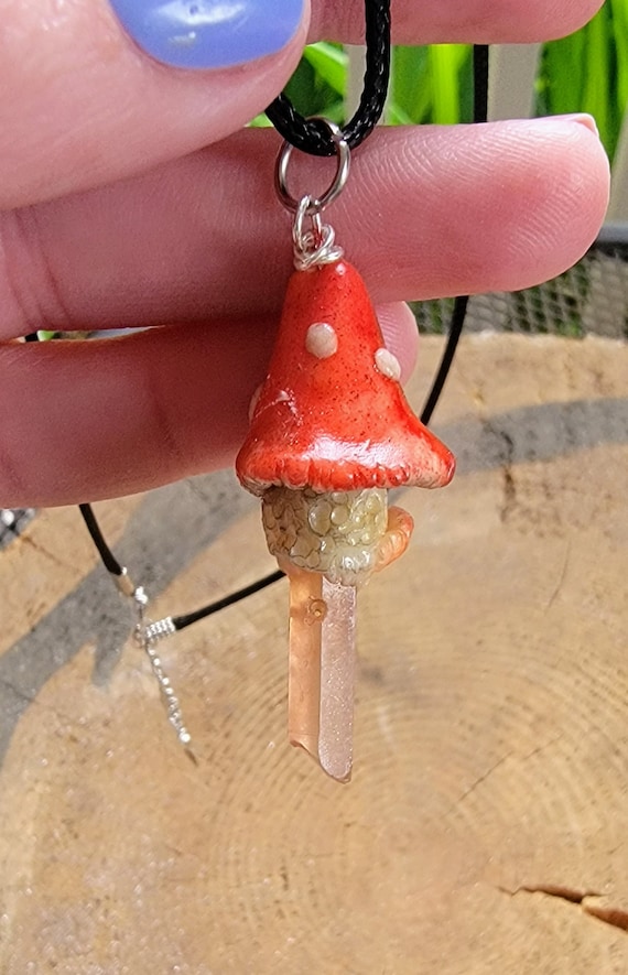 Mushroom Crystal Necklace - rose quartz