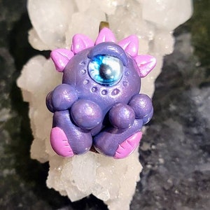 Mini Monster Pendant - Tootsie