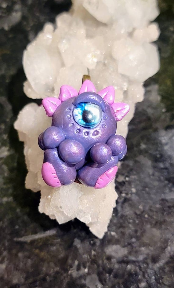 Mini Monster Pendant - Tootsie