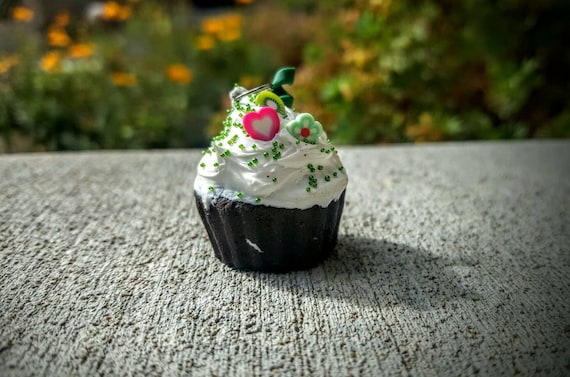 Vanilla Cupcake with Sprinkles and Candy Charm - SCENTED