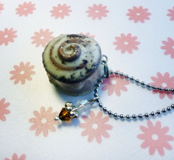 Cinnamon Roll Necklace SCENTED