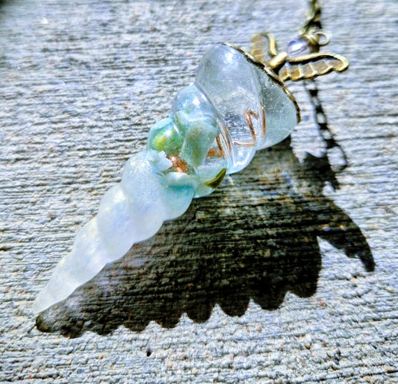Peridot - Handmade Crystal Pendulum | Resin Dowsing Tool with Copper Spiral & Chameleon Pigment