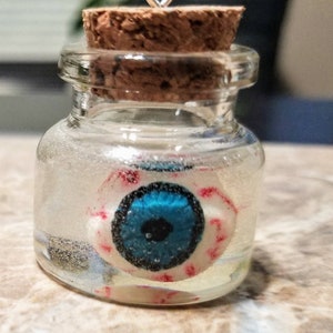 Gory Eyeball in a Jar - Glows in the Dark