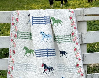 Quiltpatroon Bluegrass Pastures Horse - digitaal pdf-quiltpatroon door Melissa Mortenson van Polka Dot Chair