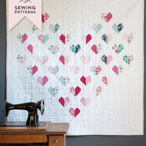 Padrão de colcha Heart of Hearts em PDF por Melissa Mortenson da Polka Dot Chair