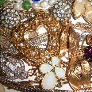 Vintage JEWELRY Lot  Gold Tones Rhinestones Wearable #VGQG