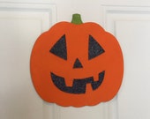 Magnetic Pumpkin Halloween sign, metal door magnetic sign, wreath sign. Magnetic Halloween decor. Pumpkin with glittered eyes, nose, mouth