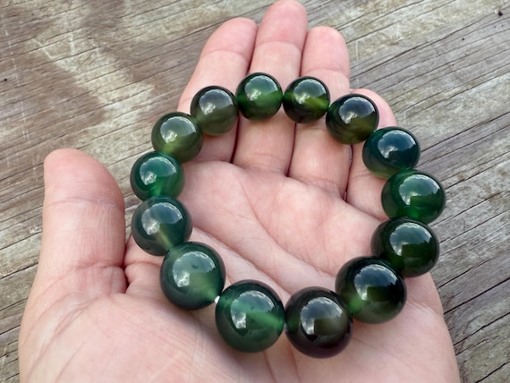 Chunky 14 mm Green Onyx agate beaded bracelet, gift for woman, green large stone, green gemstone bracelets under 25