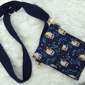 Bolsa transversal, feita à mão, com três compartimentos, compartimentos para celular, cartões de crédito e dinheiro. Feita com carinho e carinho.