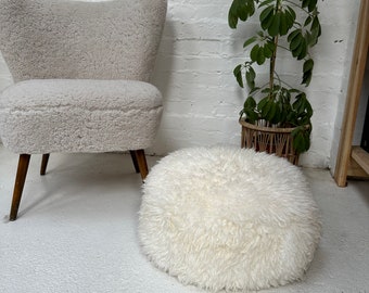 Pouf in pelle di pecora riccia bianco avorio, poggiapiedi in pelle di pecora, pouf avorio, poggiapiedi in pelle di pecora, accessorio per interni, arredamento per interni, pouf,