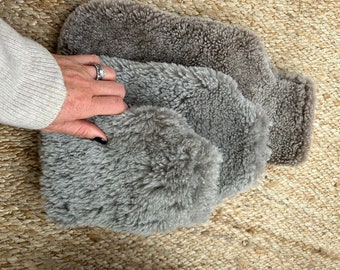 Sheepskin hot water bottle cover 'Mini Hottie' natural sheepskin. Hot water bottle, genuine sheepskin. Bottle included. Luxury gift