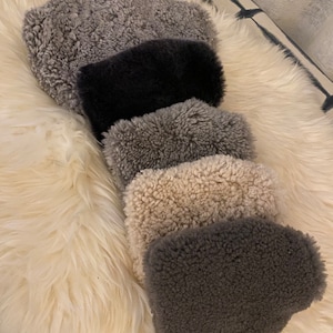Sheepskin hot water bottle cover &#39;Mini Hottie&#39; natural sheepskin. Hot water bottle, genuine sheepskin. Bottle included. Luxury gift