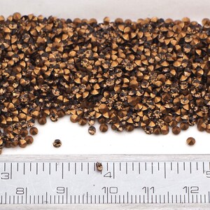 Lot 1440 pcs ss7, 2.2 mm Czech Vintage Sm. Topaz Machine Cut glass Chatons faceted loose stones rhinestones