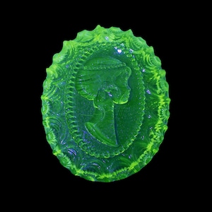 Large Czech hand made Uranium Jewelry glass cameo cabochon necklace pendant silver plated or rhodium hook