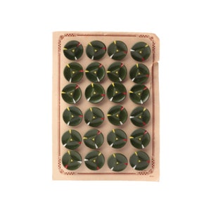 Kaart 24 stuks, knopen donkergroen geschilderd 18 mm vintage Tsjechische art-deco