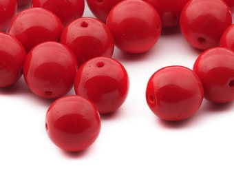 24 Czech vintage 30's red round glass beads 12mm