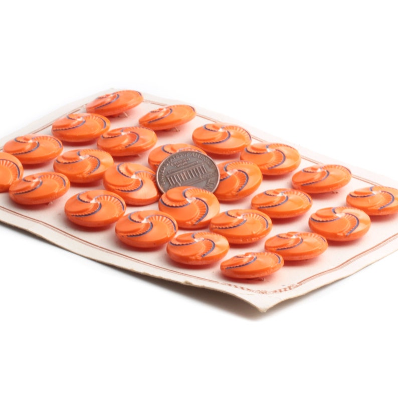 24 Card rare antique Czech 1920/'s orange spiral glass buttons with hand painted detail 18mm