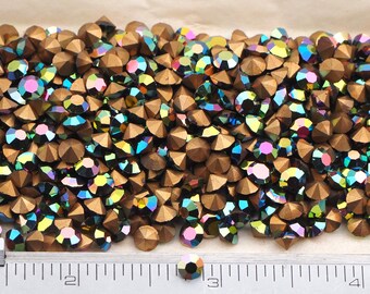 Vitrail Machine Cut glass  (720 pcs)  faceted loose stones rhinestones Lot 50 grams, ss20, 4.6 mm, Czech Vintage