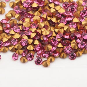 Lot 35 g, SS25, 5,45 mm Tchèque vintage rose rose verre taillé à la machine chatons pierres non serties strass
