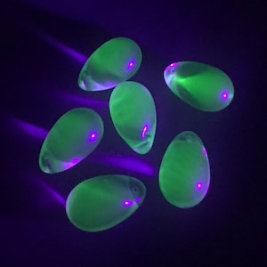 lot 6pcs 23 mm Vintage Czech uranium green bicolor glass grape Chandelier lamp teardrop prism beads