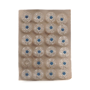 Kaart 24 stuks 18 mm Vintage Deco Tsjechische blauwe bloemknopen van helder glas