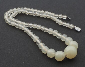 Vintage Deco necklace Alabaster semi translucent opaline glass beads DRGM