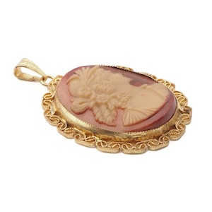 Collana con ciondolo in vetro marrone da 1,5&quot; con cammeo e montatura in filigrana d&#39;oro