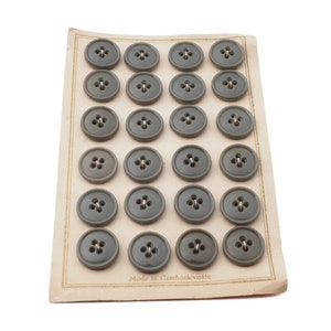 Kaart: 24 stuks 16 mm Tsjechische vintage grijze glazen knopen aannaaien