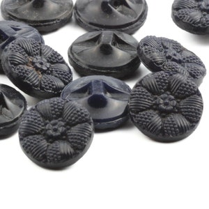 lote 12 peças, 13 mm, botões de vidro de flores azuis escuras vintage tchecas