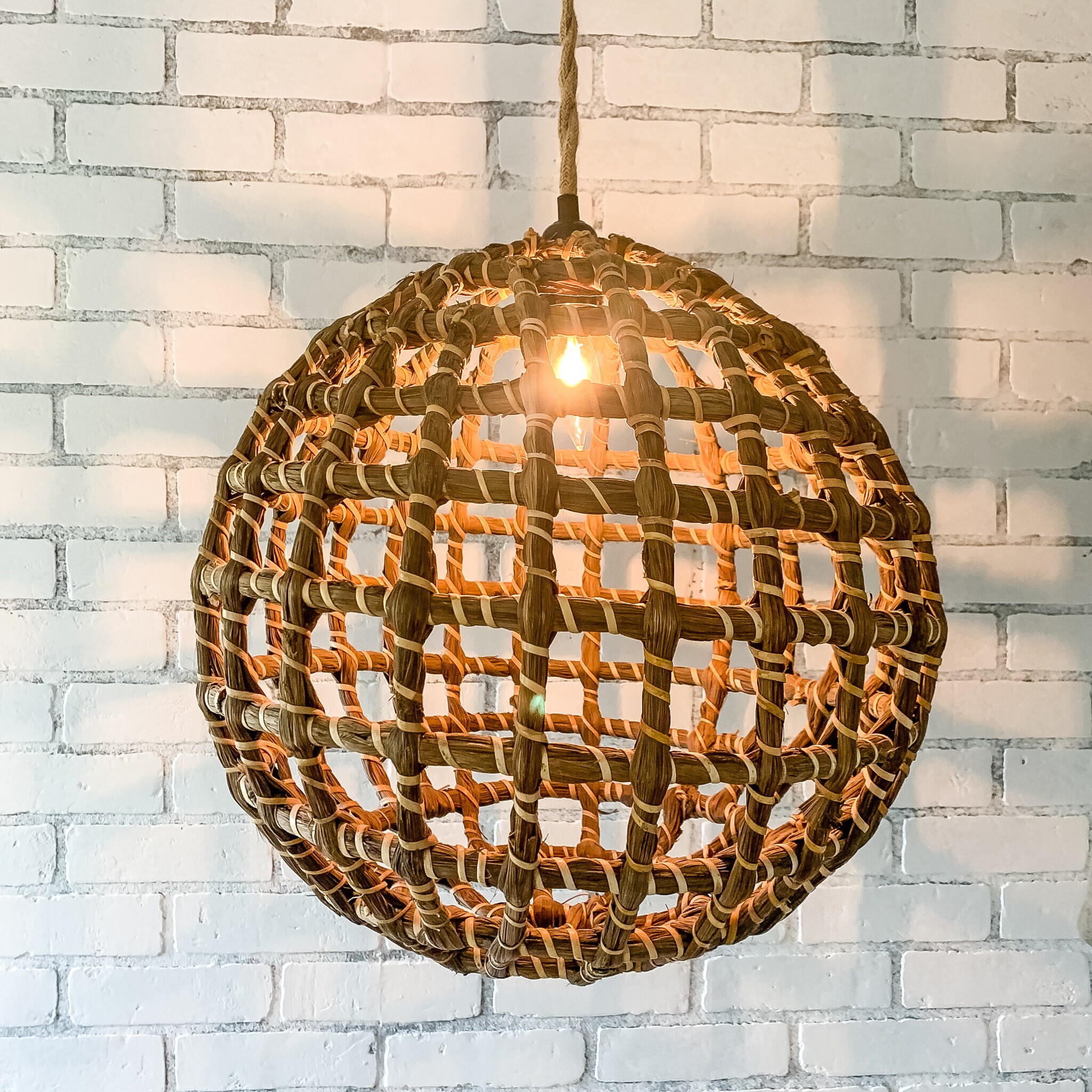 Orbe Light Orb Chandelier Iluminación de la granja Comedor | Etsy