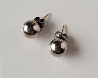 Vintage Stud Earrings Silver Colored Minimalist Earrings Ball Earrings Plain Earrings Vintage Jewelry Fashion Jewelry Costume Jewelry