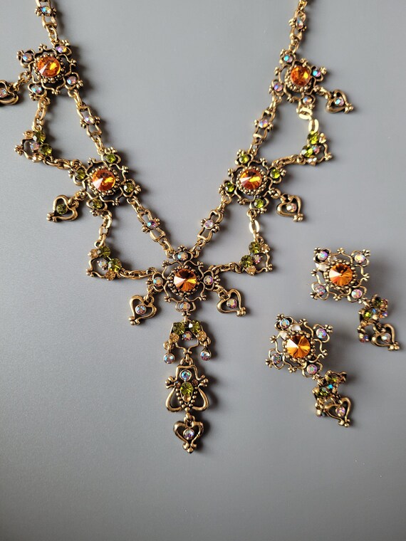 Vintage festoon fashion necklace Gem