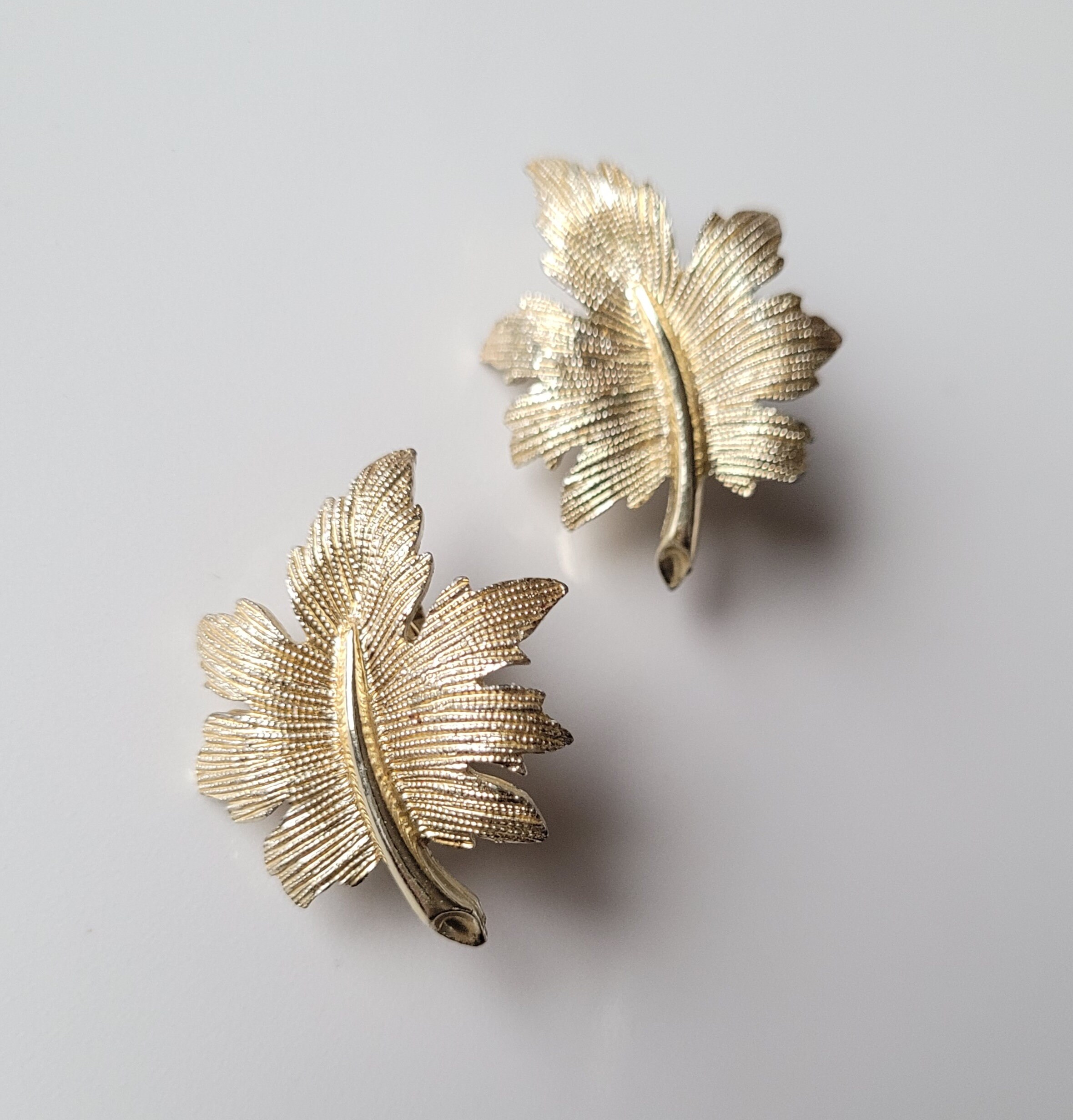 Vintage Leaf Earrings EMMONS Earrings Gold Colored Earrings Clip on
