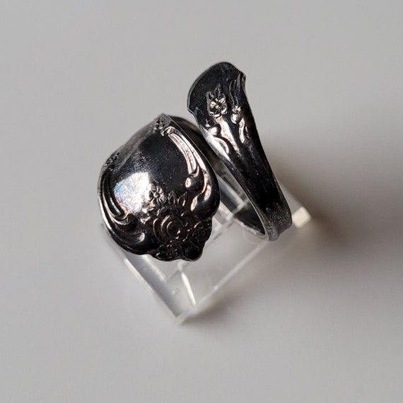 Vintage Ring Size 7 Rustic Metal Spoon Ring Large… - image 2