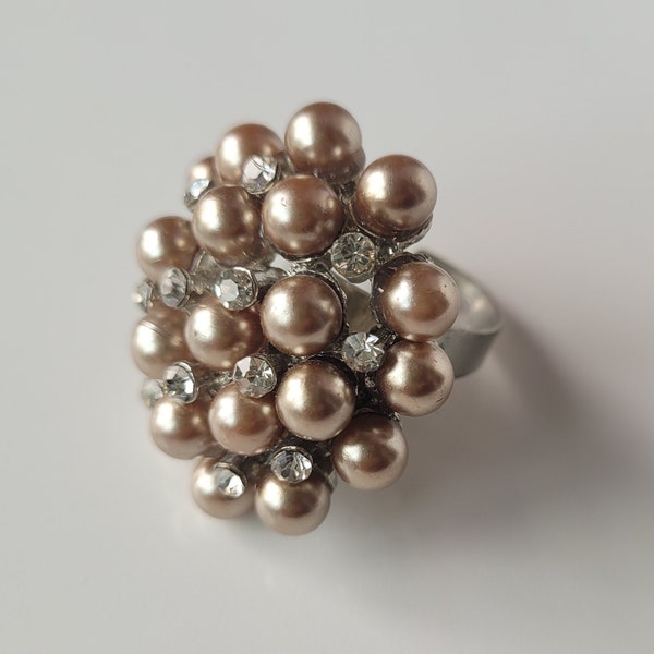 Vintage Silver Colored Size 8 Adjustable Ring Faux Pearl Cluster Ring Silver Toned Statement Ring Vintage Fashion Costume Jewelry