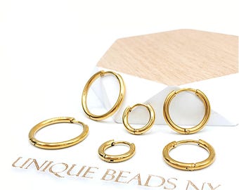 10/50 pezzi Huggie Hoops, in acciaio inossidabile ipoallergenico, placcati in PVD oro 18 carati antiossidante, orecchini minimalisti, comodi orecchini da indossare durante la notte.