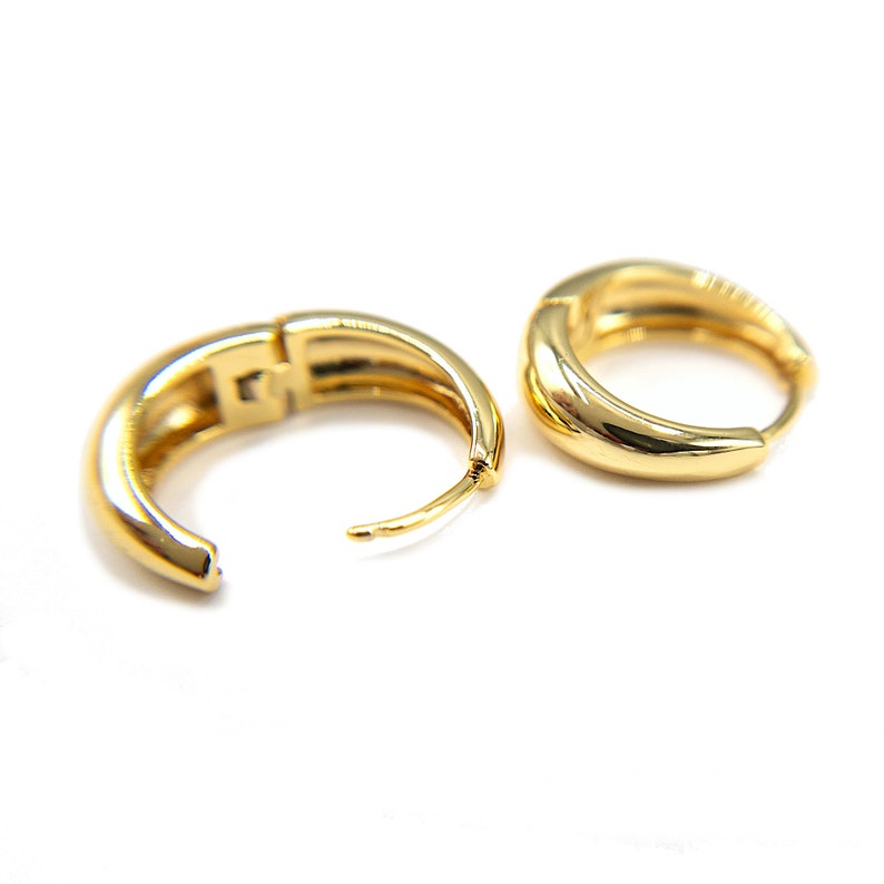 Teardrop Hoop Earrings in 18K Gold Plating, Lightweight Hoop Earrings, Thick Clicker Earrings, Hypoallergenic, 20mm FINAL SALE by Pair image 6