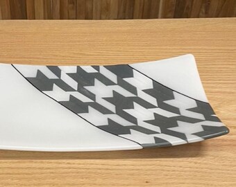 Houndstooth Band (Slate Gray & White) Platter— 14.75” x 7.25”