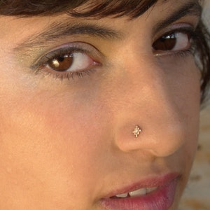 gold nose stud, diamond nose stud, Nose stud, chakana, tiny nose stud, dainty nose stud, diamond and gold, ear stud, helix, tragus, nose pin