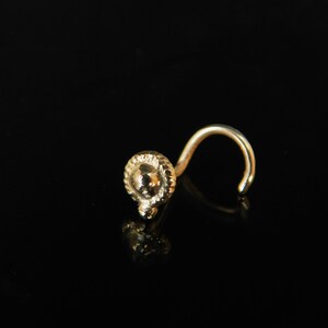 Silver Indian flower Dot nose stud