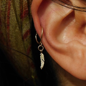 Gold hoop Earrings, Gold feather earring ,  feather earring, cartilage earrings, solid gold earrings, feather