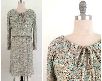 1970s Vintage Floral Boho Dress //  70s Bohemian Long Sleeve Peasant Blouse Dress // Keyhole Neck Neckline //  M Medium L Large