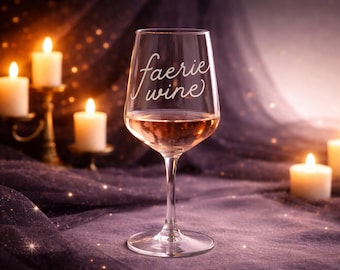 Bicchiere da vino delle fate – Calice con stelo inciso per gli amanti dei libri – Fantasy Barware