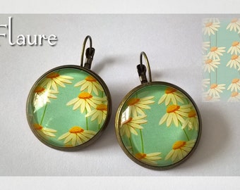 Large cabochons earrings "daisies", jewelry cabochons, sleepers, cabochons, flowers, flowers earrings, gift idea